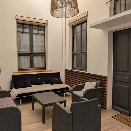 T3 De 75 M2 Avec Veranda Et Parking, A 5 Min Des Thermes A Luchon