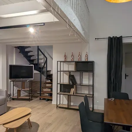 Apartment T3 De 75 M2 Avec Veranda Et Parking, A 5 Min Des Thermes A Luchon *